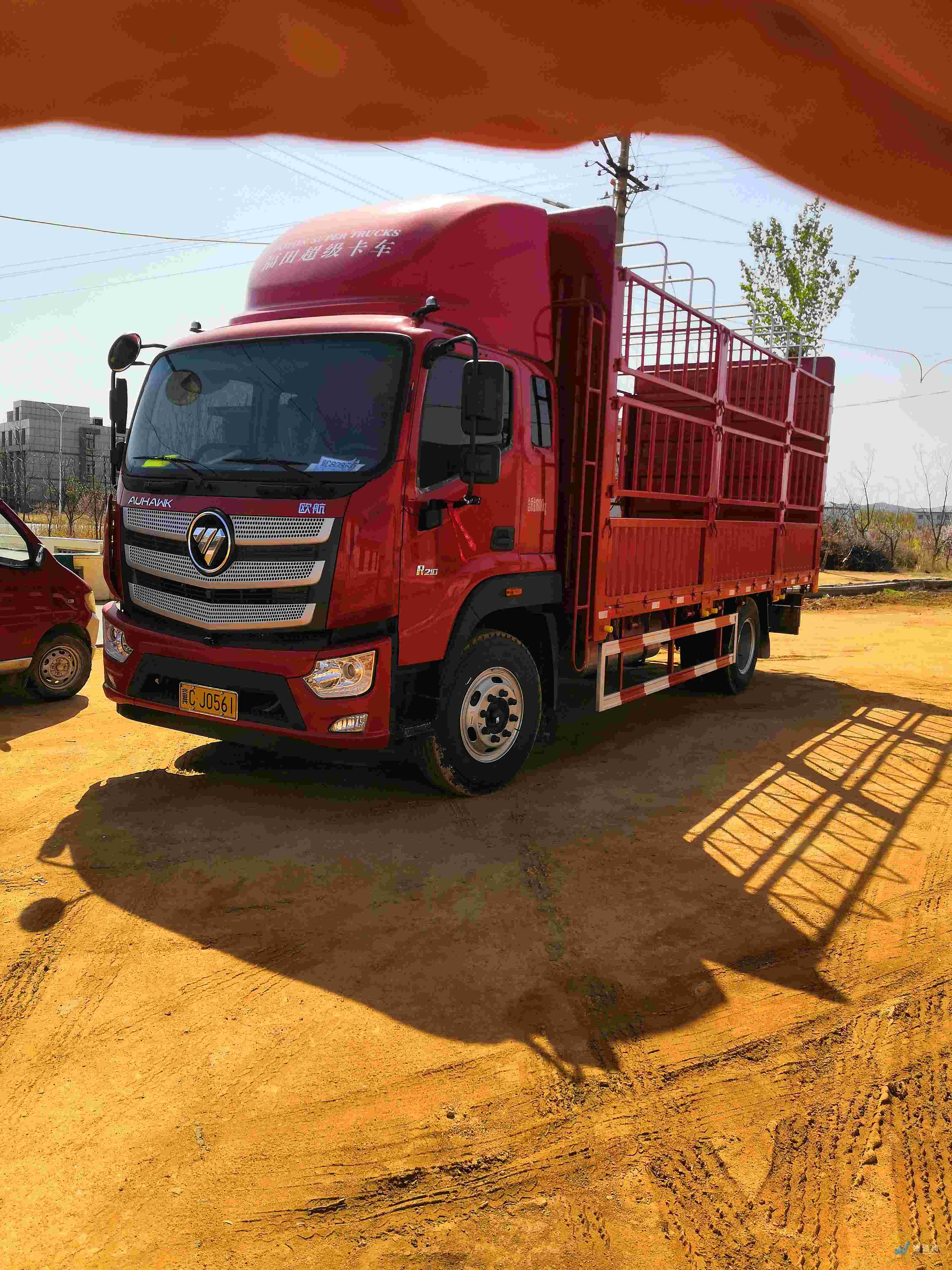 3米的高栏车,载重10吨,常驻地河北.未开启车辆定位服务闫涛