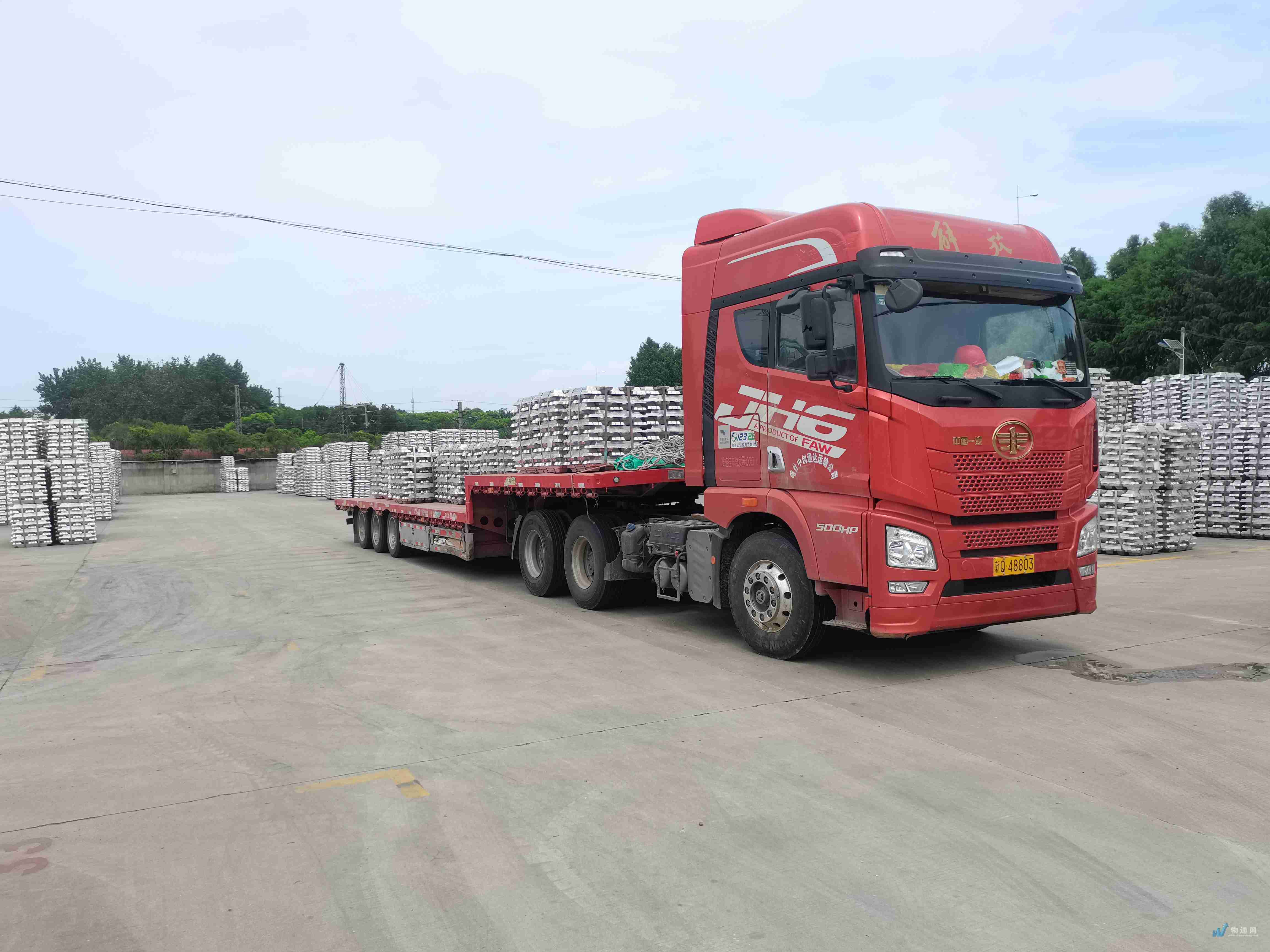 找喀什高低板车的大货车拉货_喀什高低板车出租-物通网