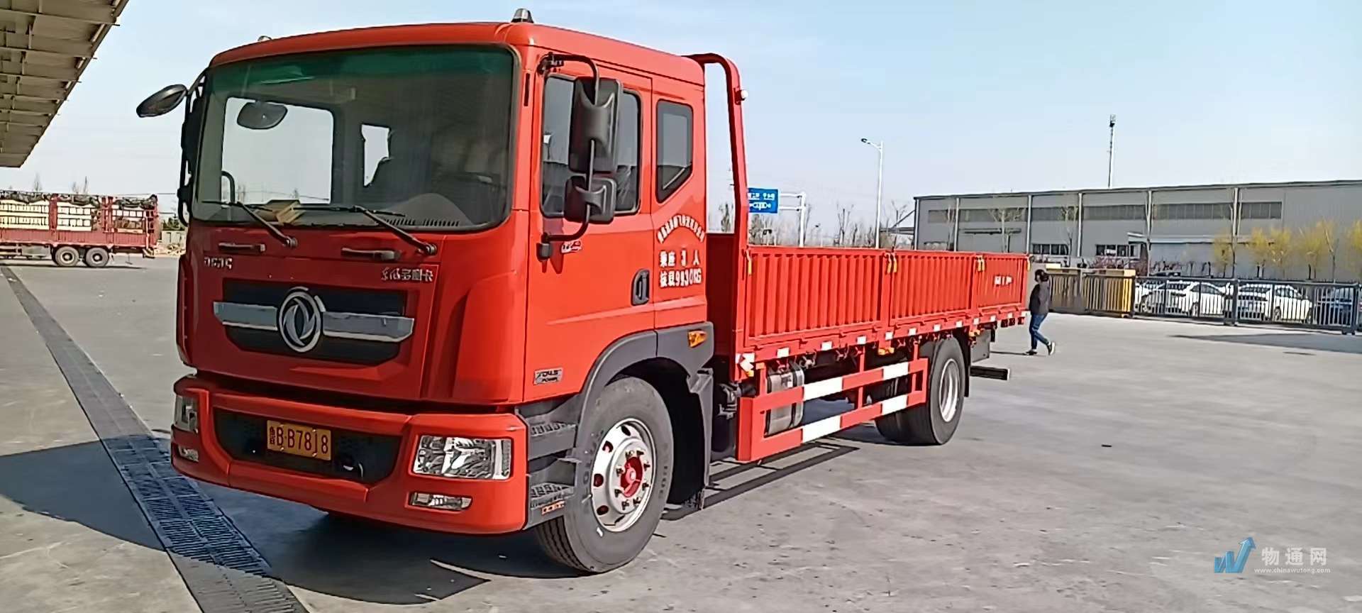 找青岛平板车的大货车拉货_青岛平板车出租-物通网