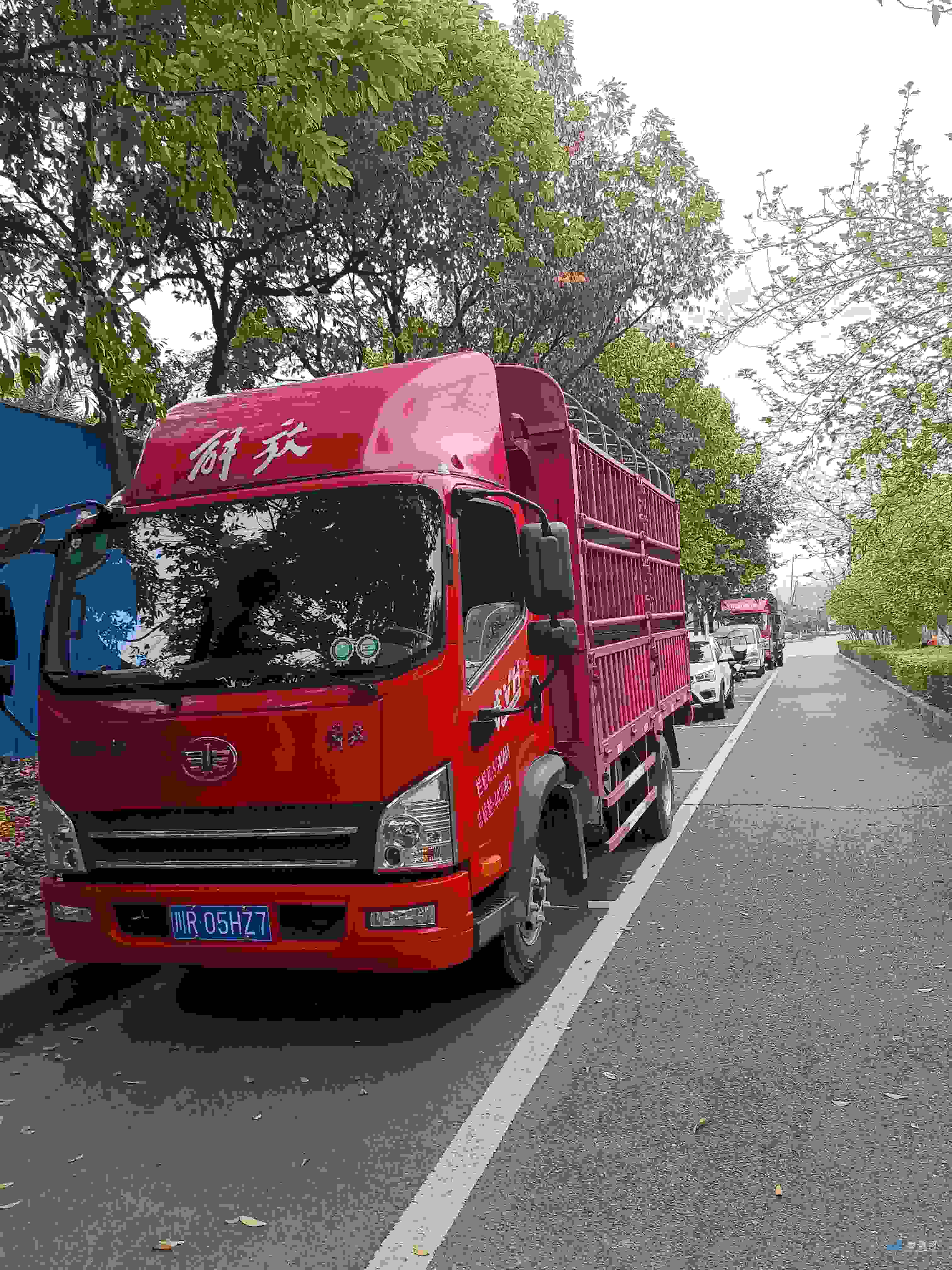 找南充高栏车的大货车拉货_南充高栏车出租-物通网