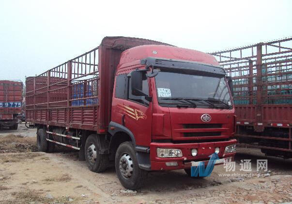 鹿泉区庆达物流中心门头照